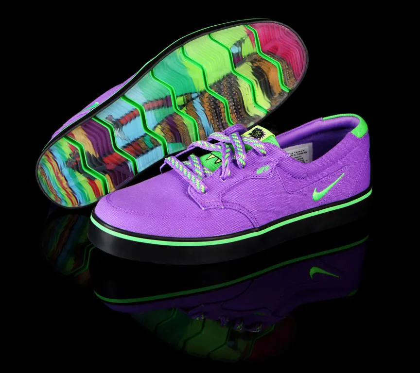 Nike STINKWEEN Shoes — image 6