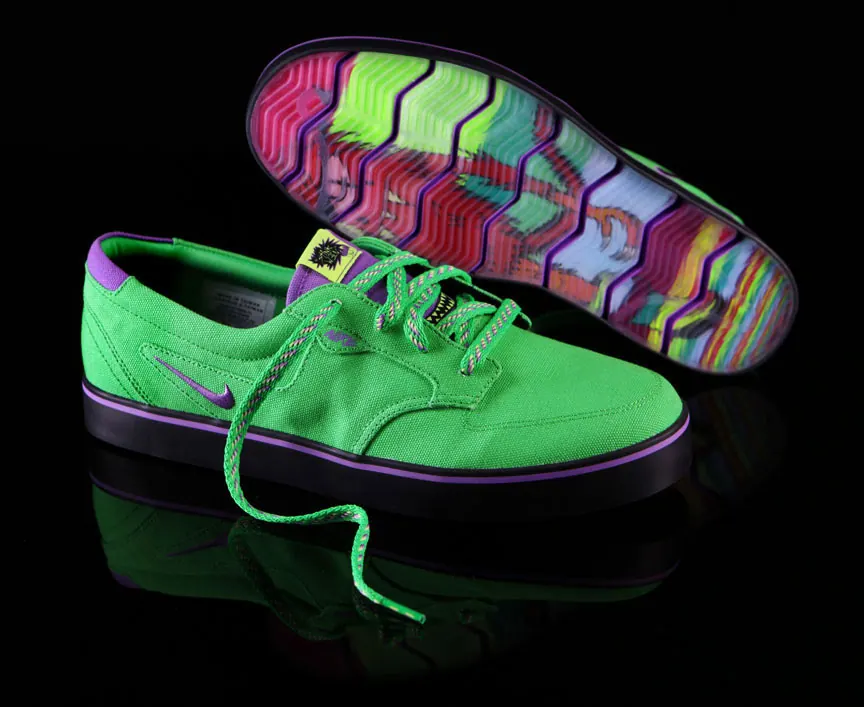 Nike STINKWEEN Shoes — image 16