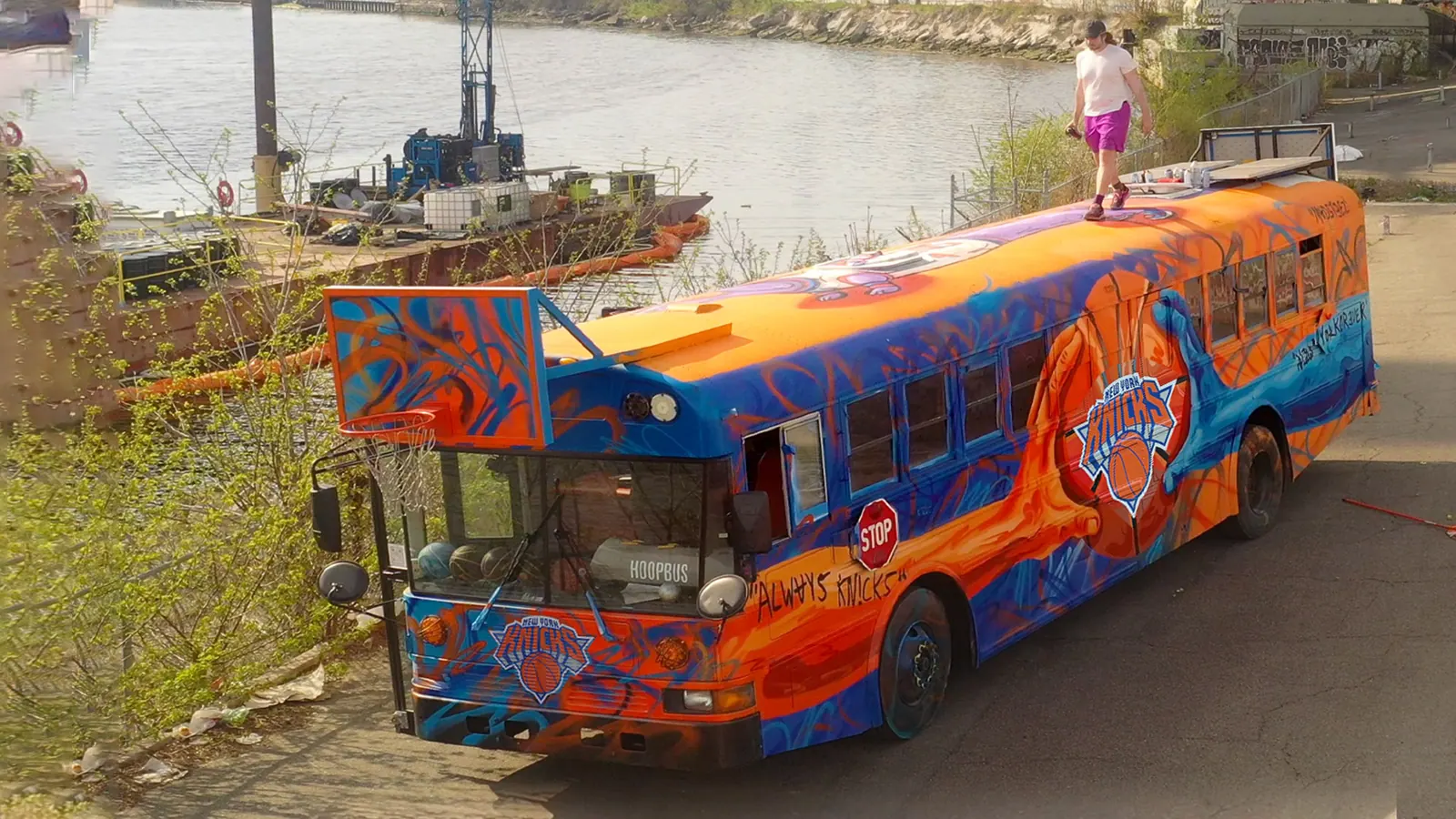 Knicks Hoopbus