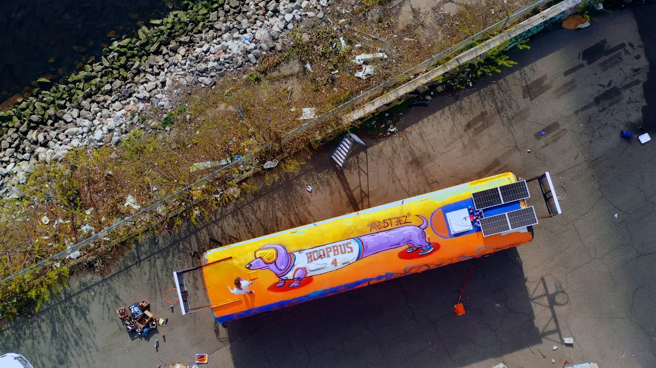 Knicks Hoopbus — image 6